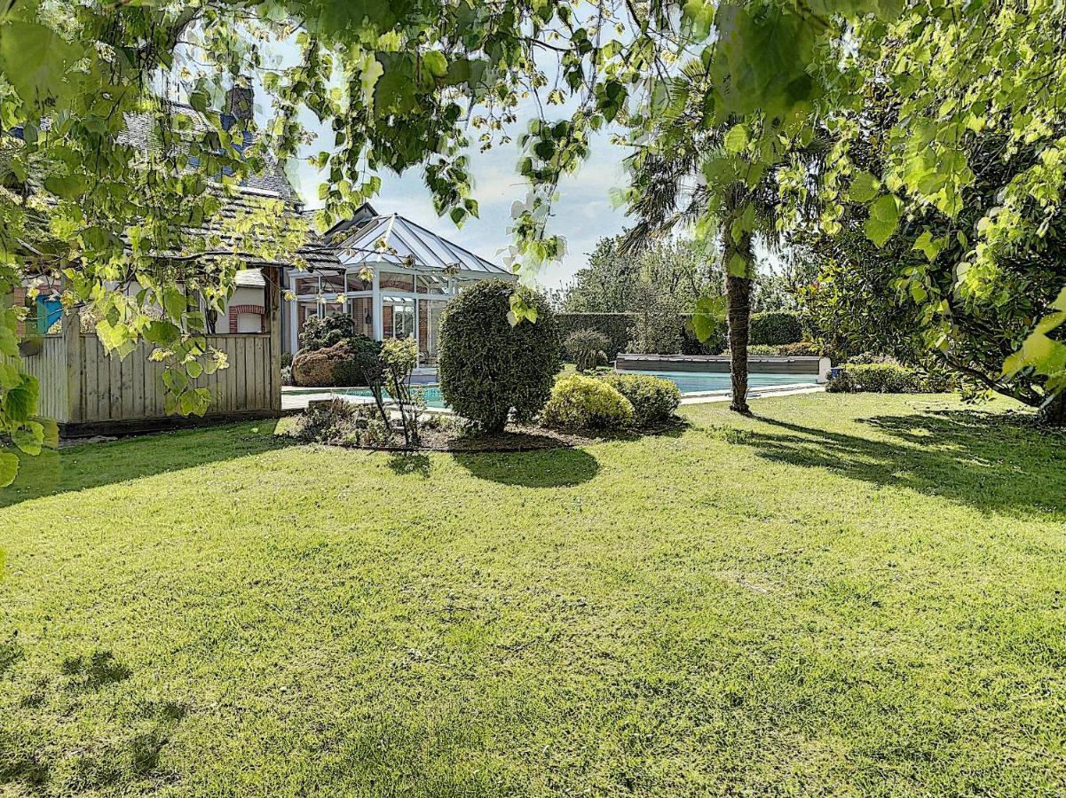 Gite De Charme "La Maison Saint-Leonard" Avec Piscine, Spa, Vue Sur Le Mont Saint-Michel Vains Екстериор снимка